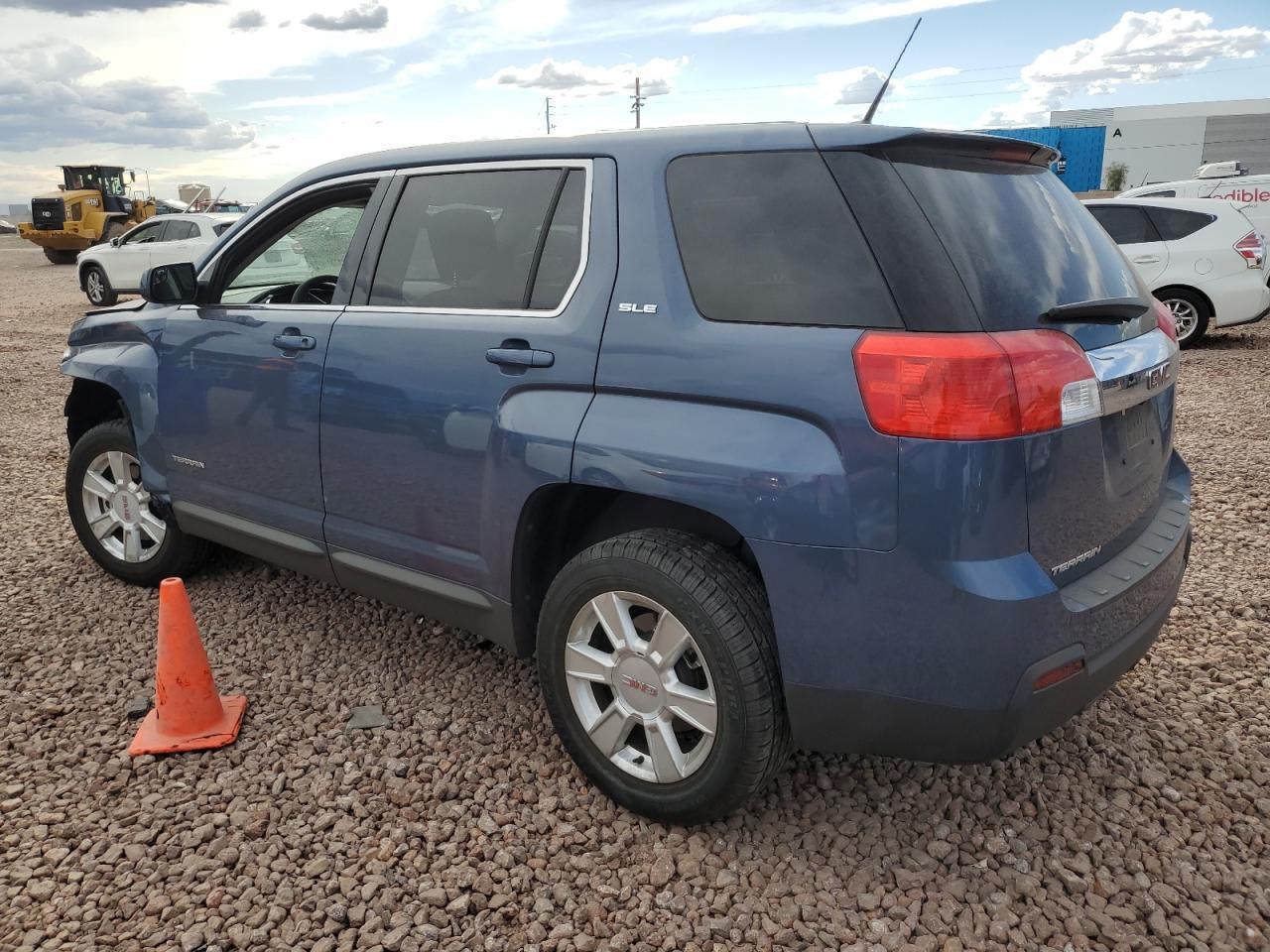 2012 GMC TERRAIN SL - Image 2