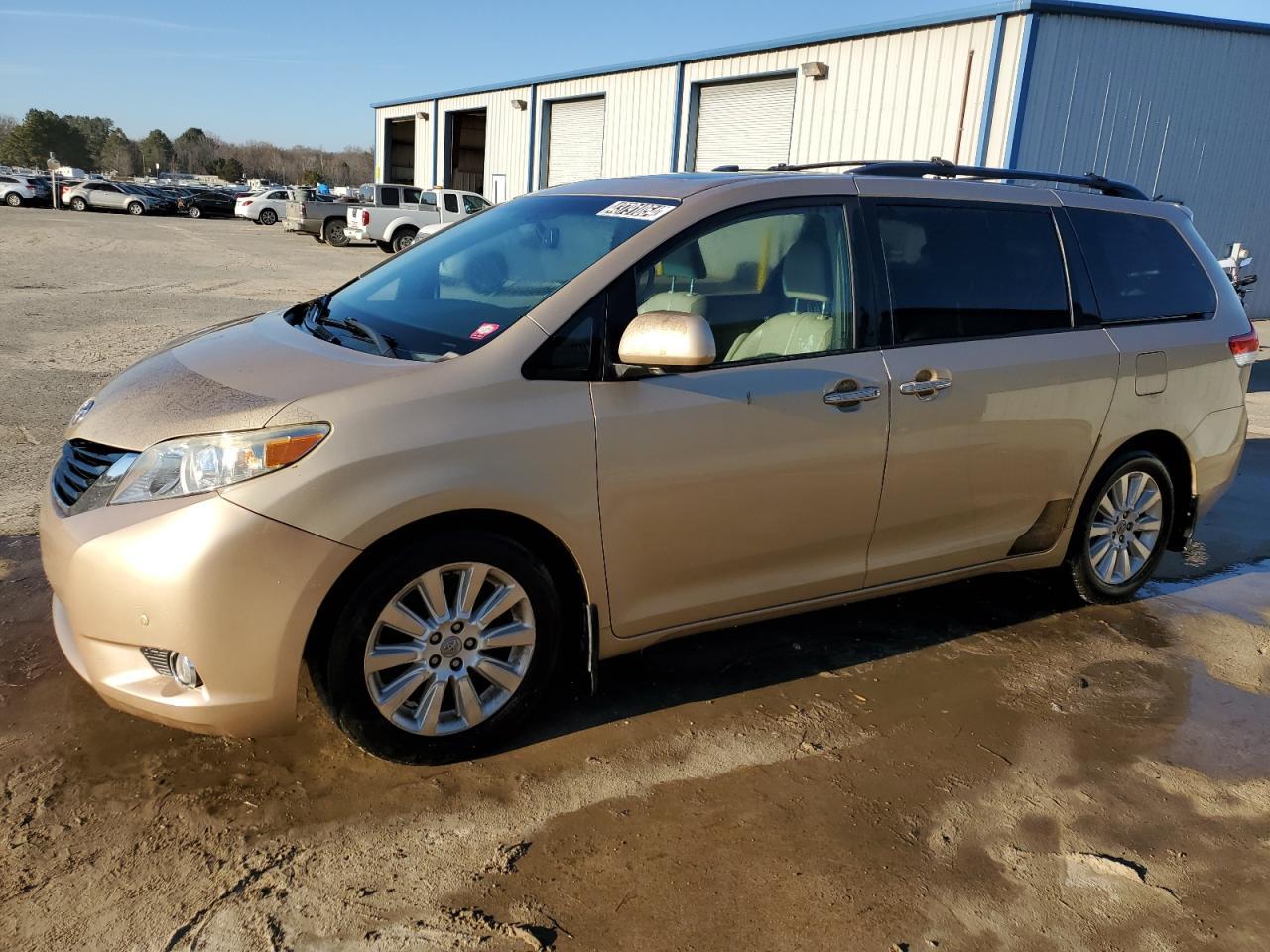 2011 TOYOTA SIENNA XLE