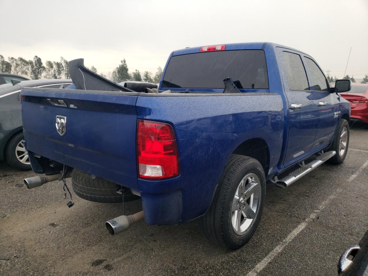 2015 RAM 1500 ST - Фото 3