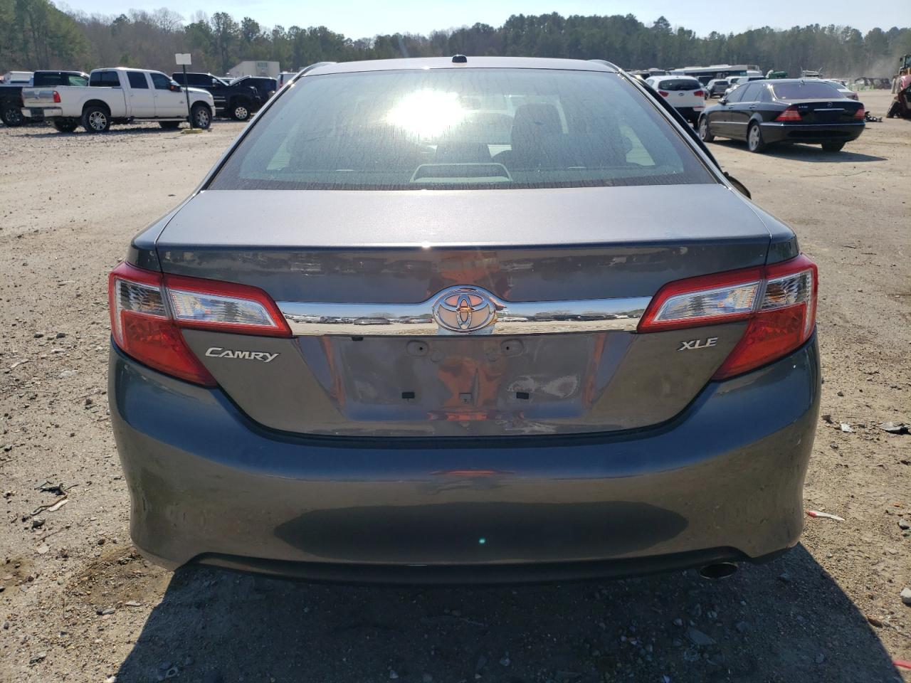 2014 TOYOTA CAMRY L - Фото 6