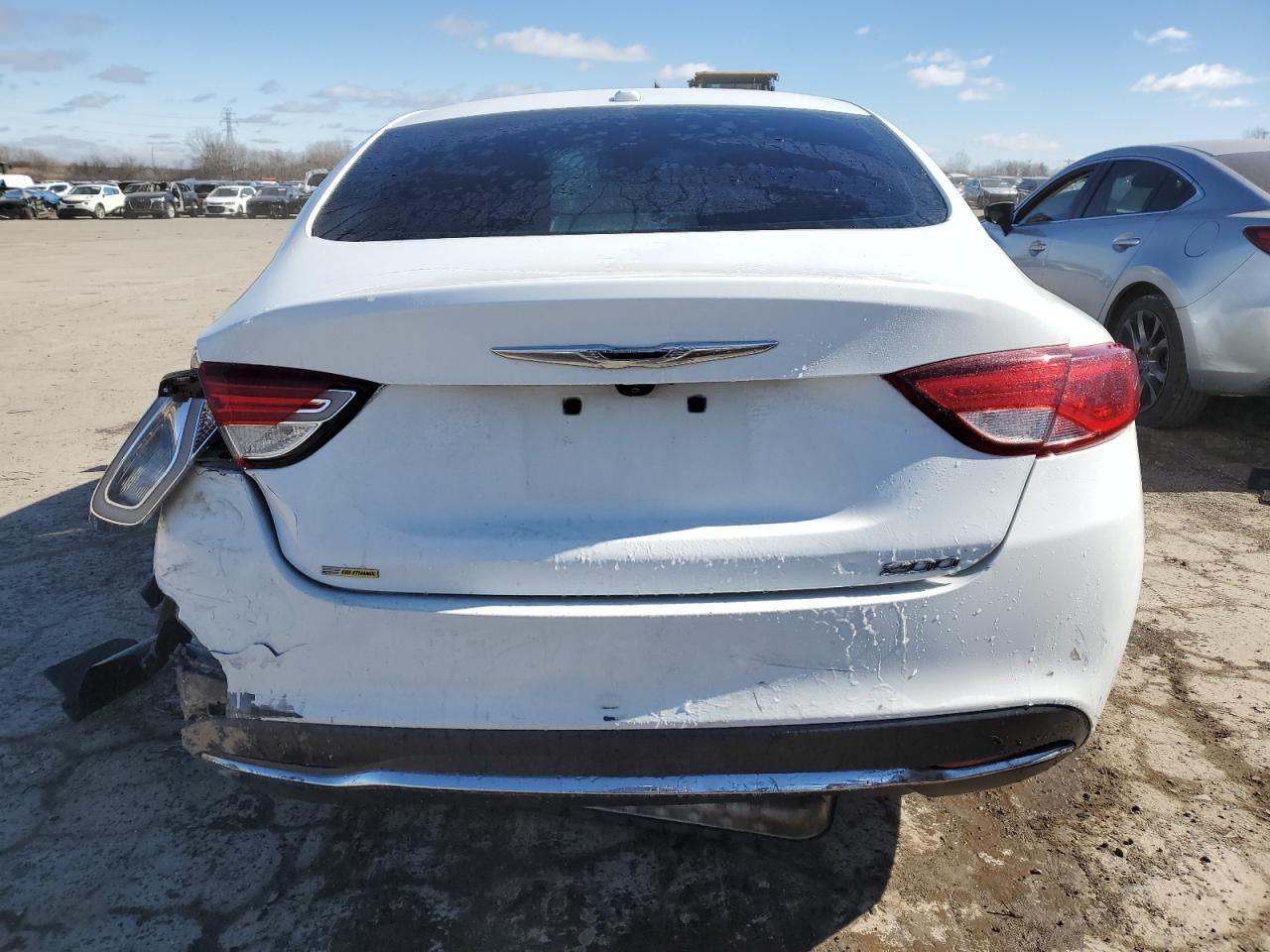 2015 CHRYSLER 200 LIMITE - Image 6