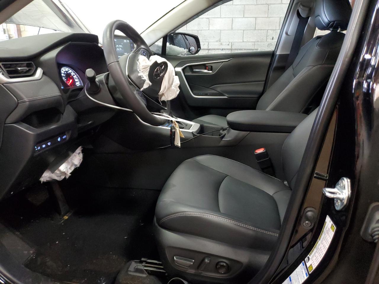 2022 TOYOTA RAV4 XLE - Image 7