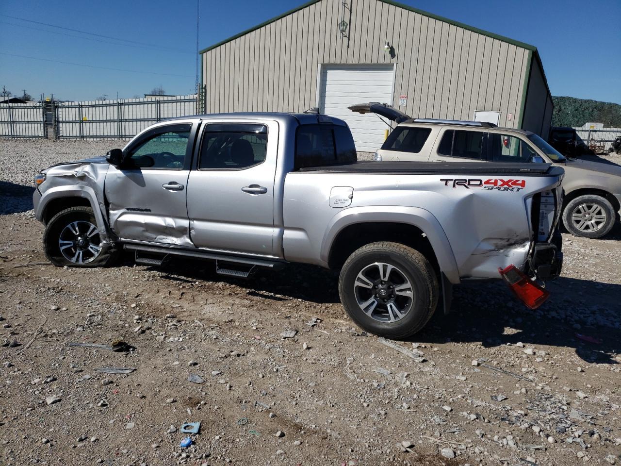 2018 TOYOTA TACOMA DOU - Фото 2