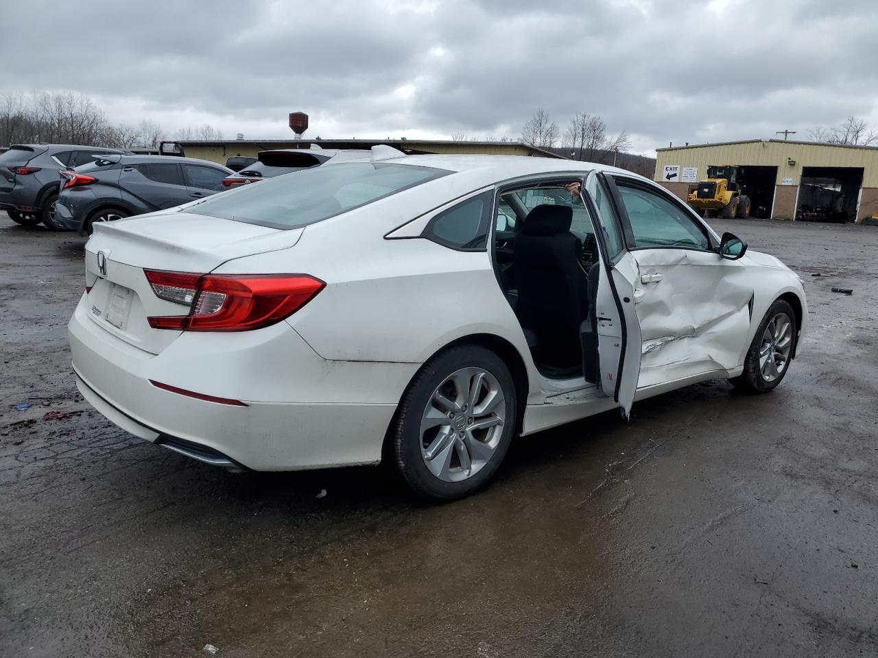 2018 HONDA ACCORD LX - Фото 3