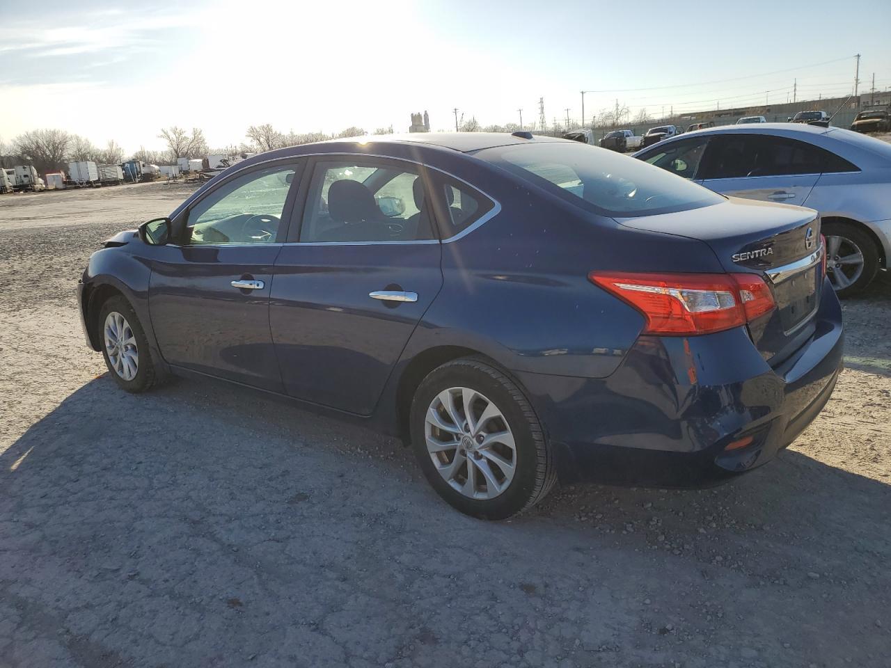 2018 NISSAN SENTRA S - Фото 2