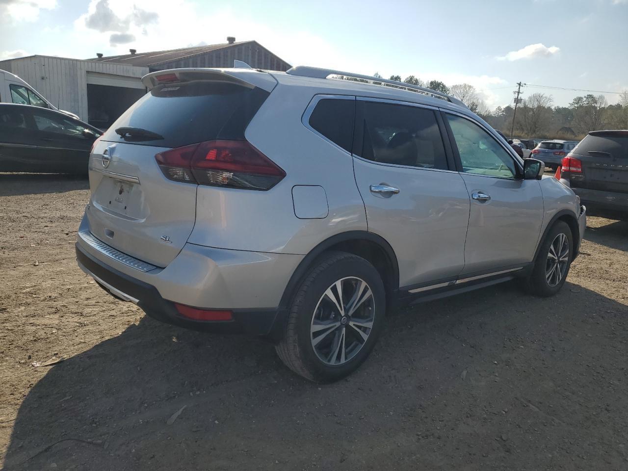 2018 NISSAN ROGUE S - Фото 3