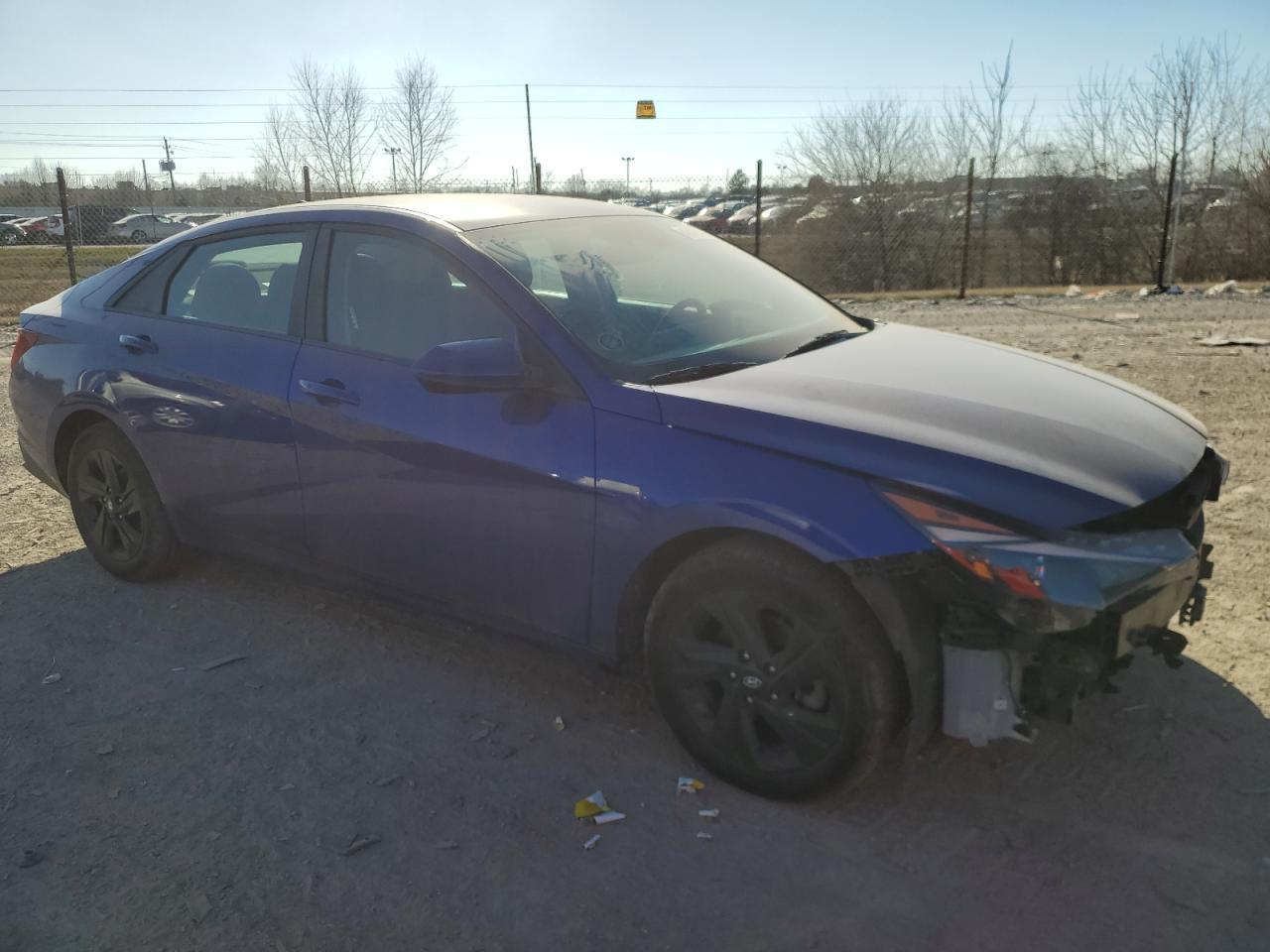 2022 HYUNDAI ELANTRA SE - Фото 4