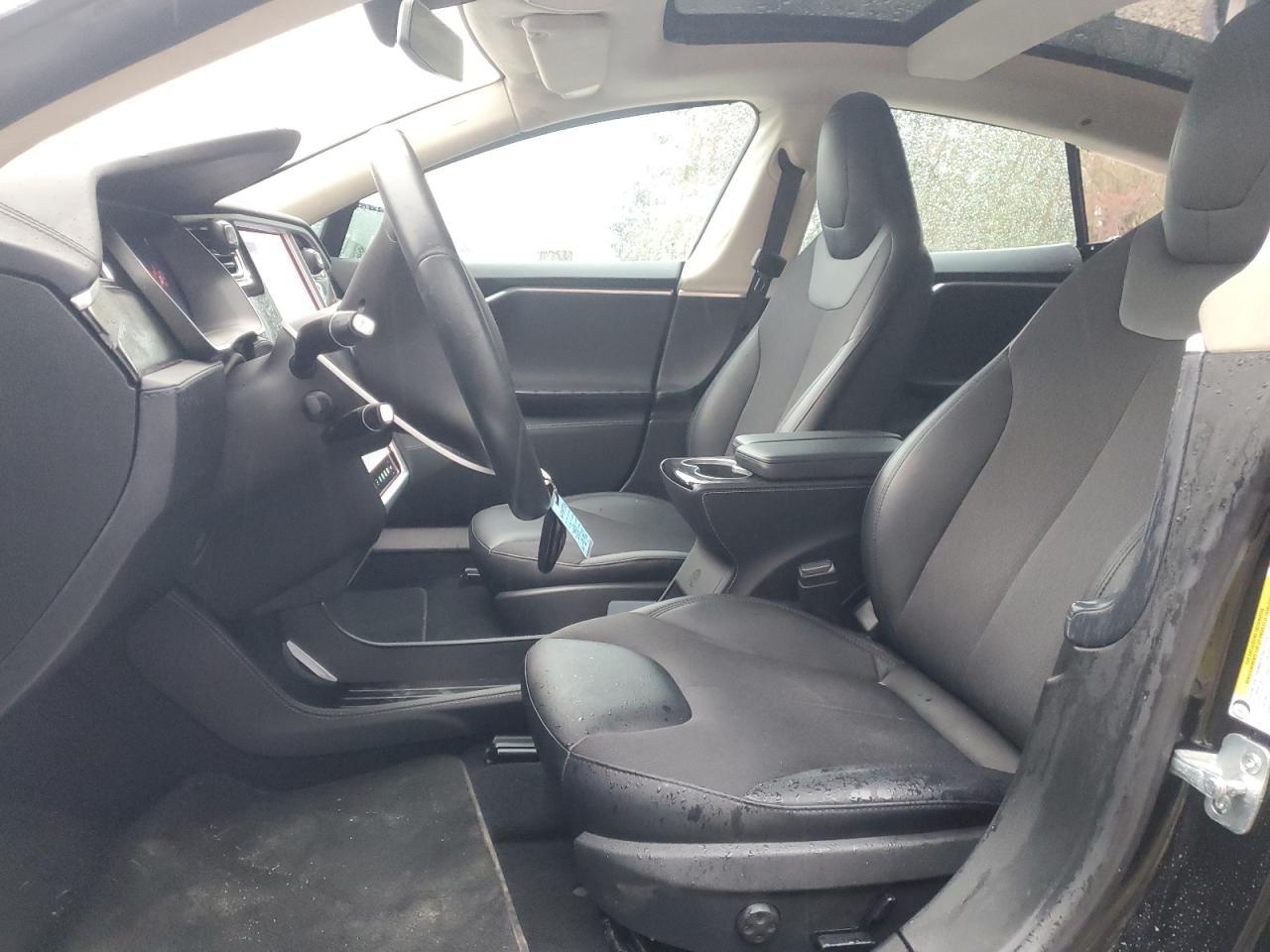 2015 TESLA MODEL S - Image 7
