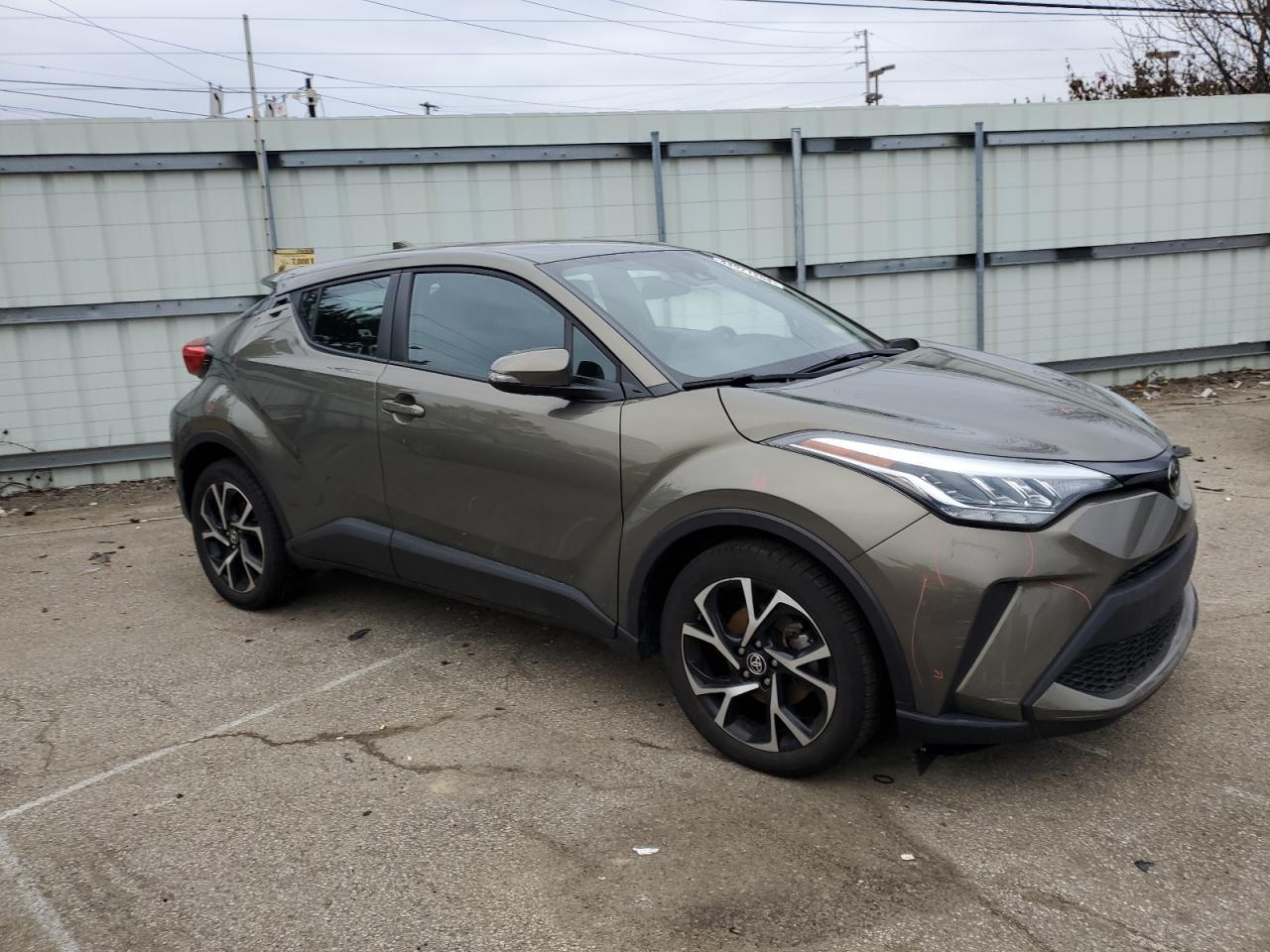 2021 TOYOTA C-HR XLE - Фото 4