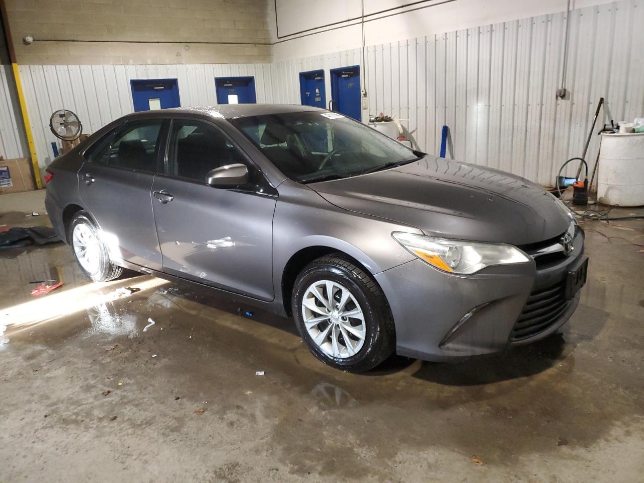 2017 TOYOTA CAMRY LE - Image 4