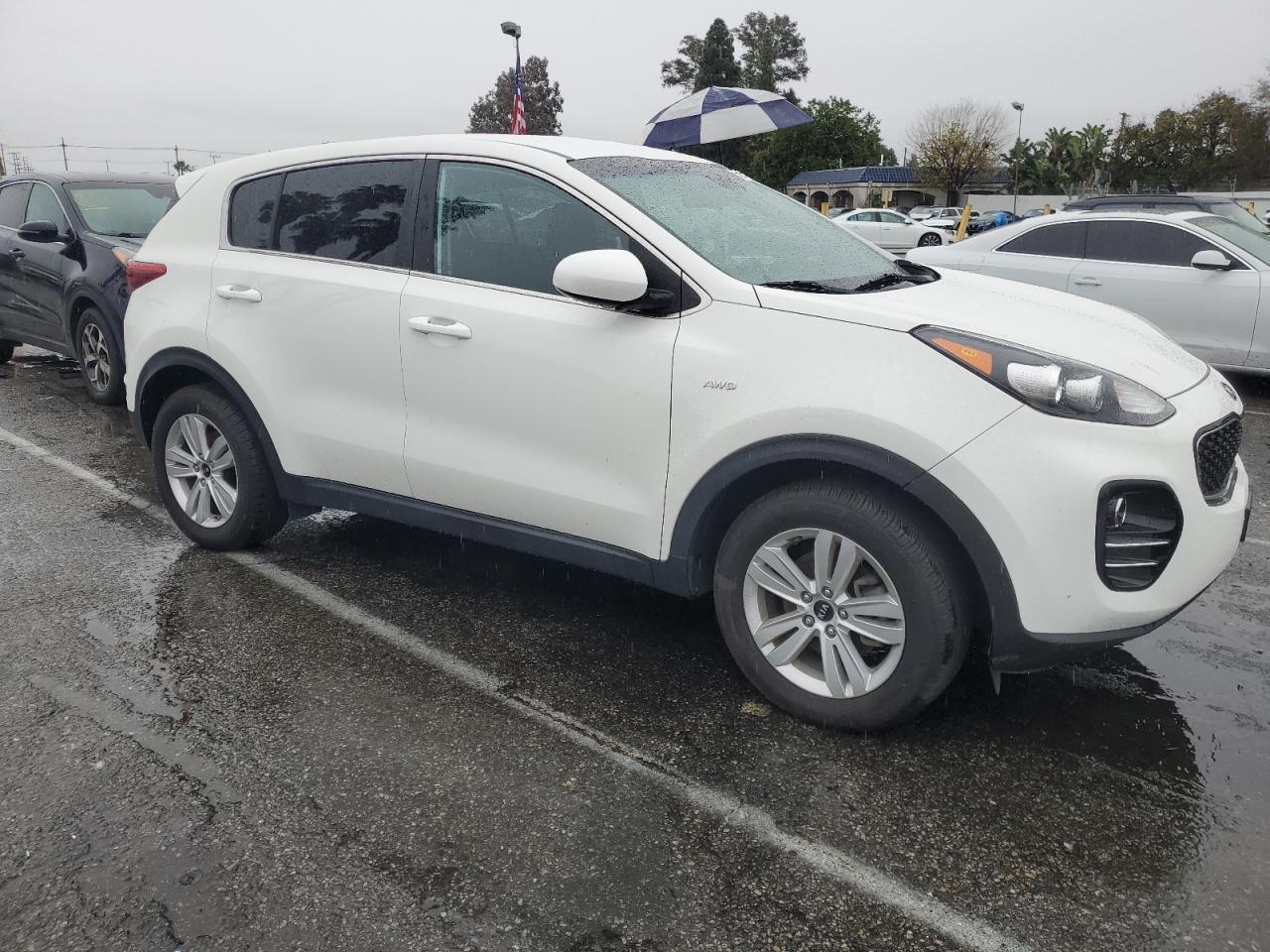 2017 KIA SPORTAGE L - Image 4