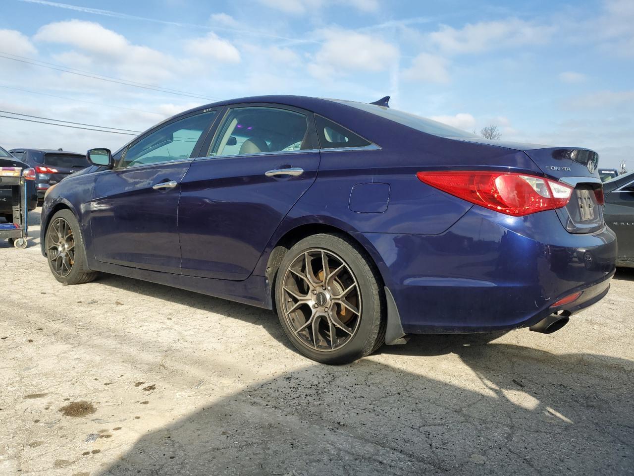 2011 HYUNDAI SONATA SE - Фото 2