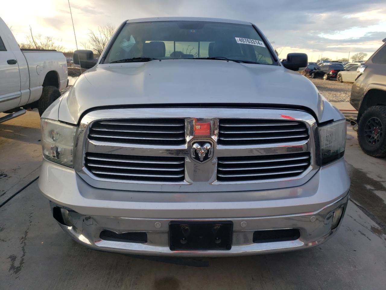 2015 RAM 1500 SLT - Фото 5