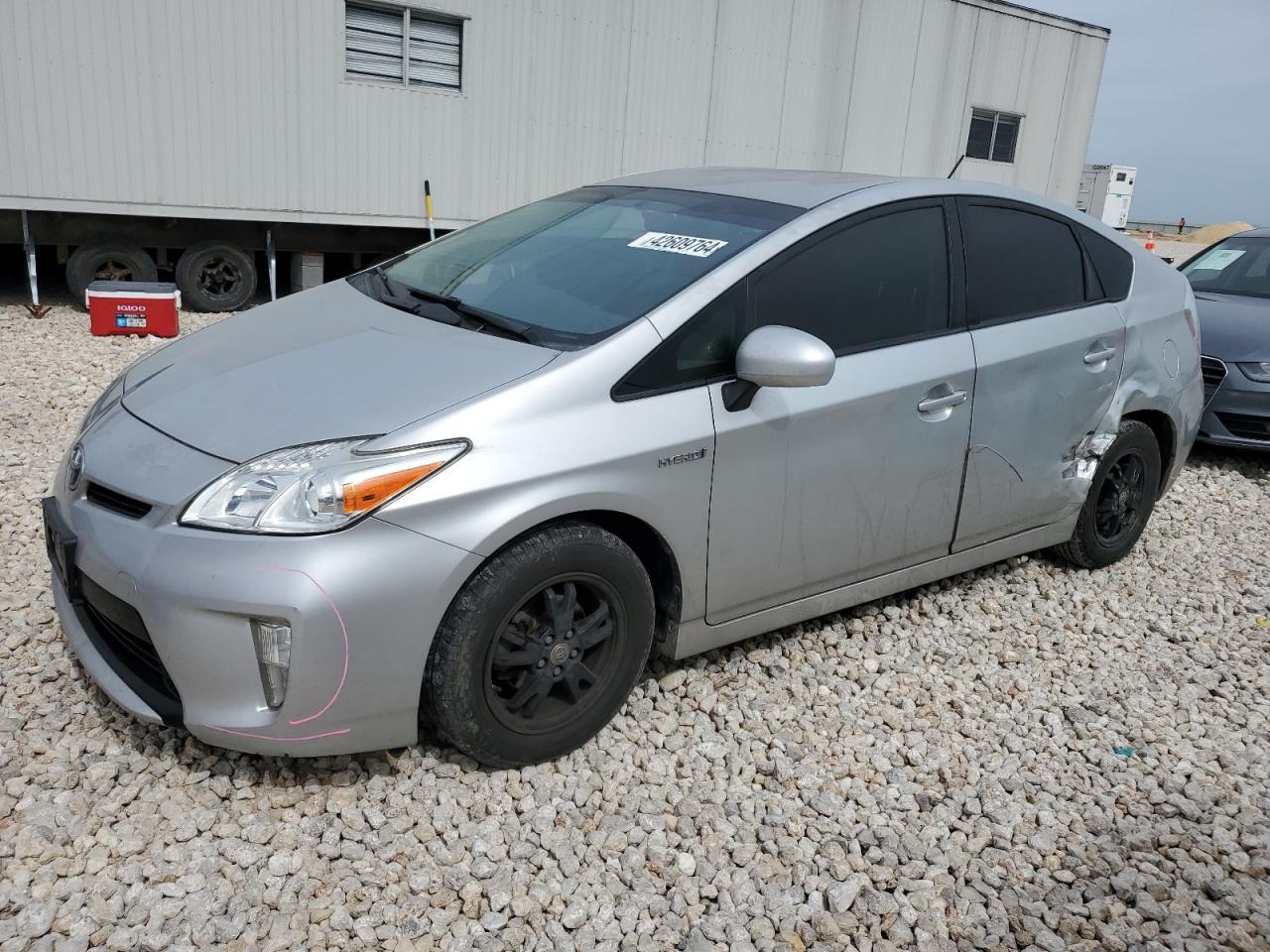 2015 TOYOTA PRIUS