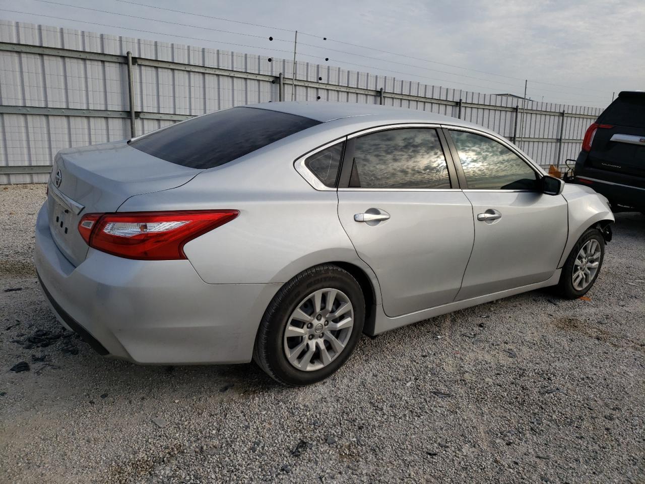 2016 NISSAN ALTIMA 2.5 - Фото 3