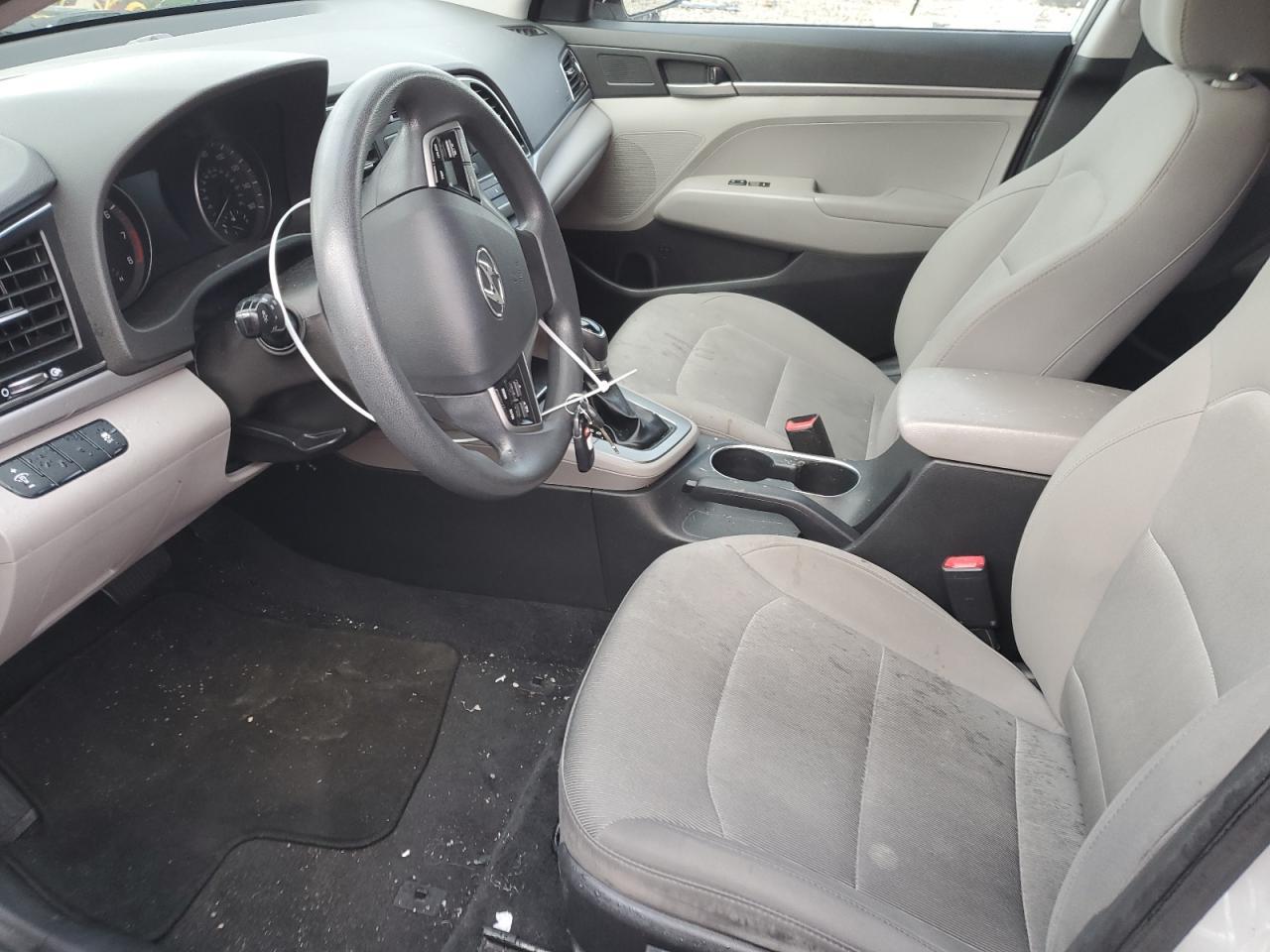 2017 HYUNDAI ELANTRA SE - Фото 7