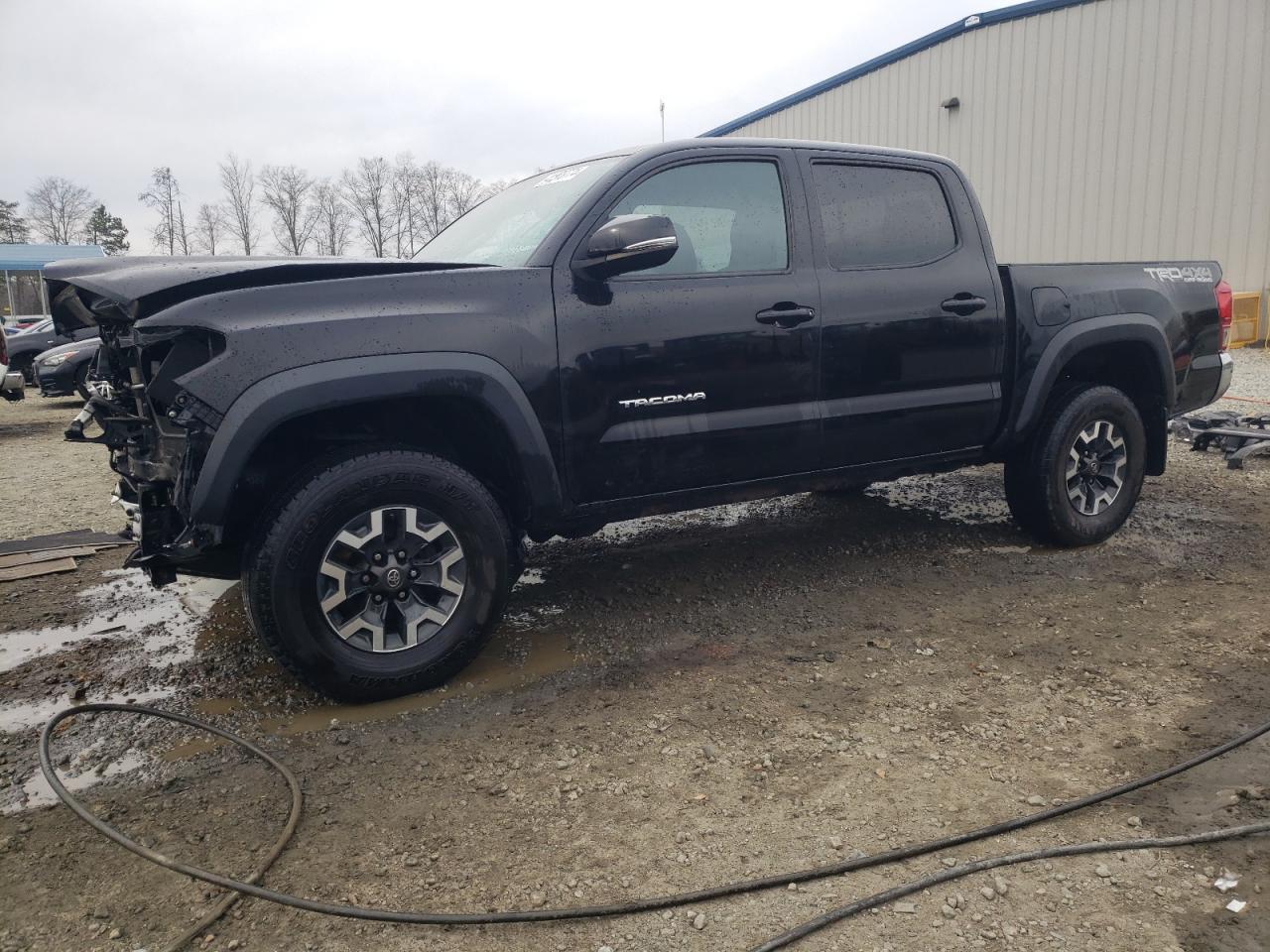 2017 TOYOTA TACOMA DOU