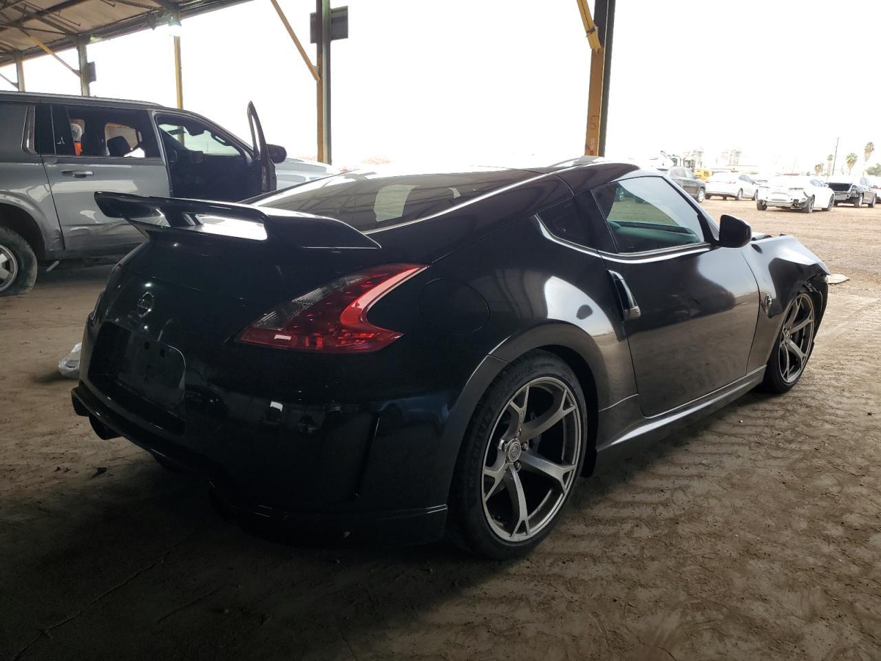 2010 NISSAN 370Z - Фото 3