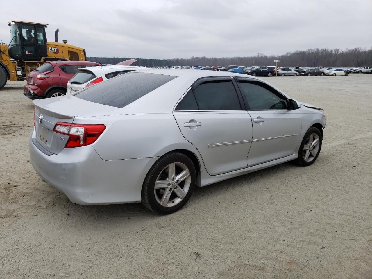 2013 TOYOTA CAMRY L - Фото 3