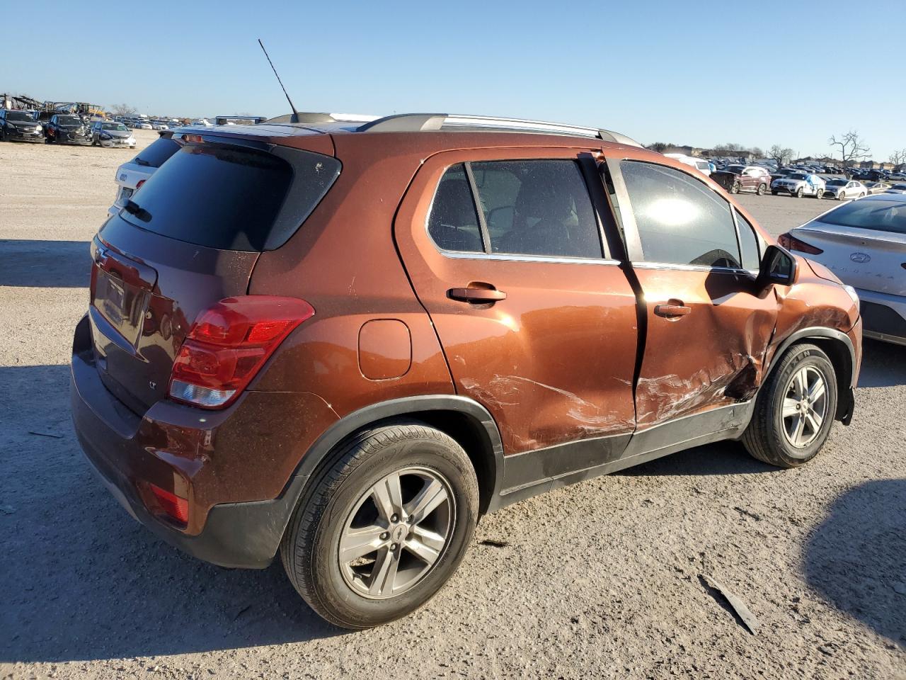 2019 CHEVROLET TRAX 1LT - Фото 3