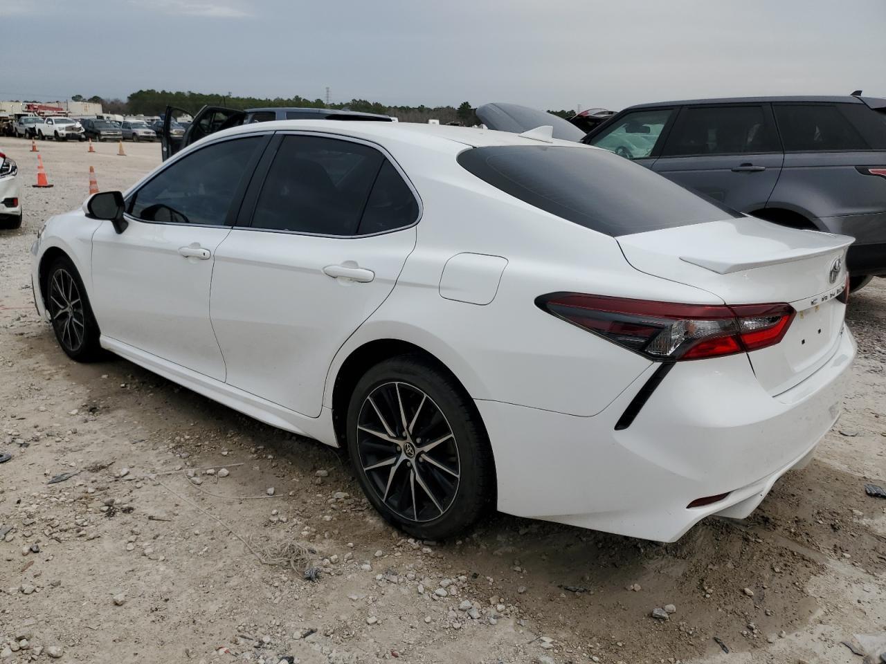 2021 TOYOTA CAMRY SE - Image 2