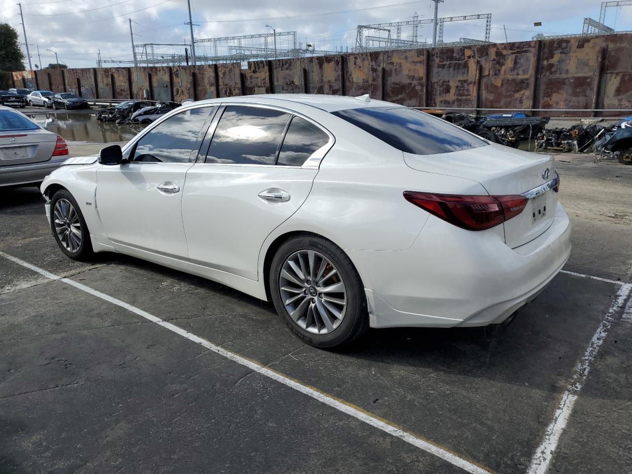 2019 INFINITI Q50 LUXE - Image 2