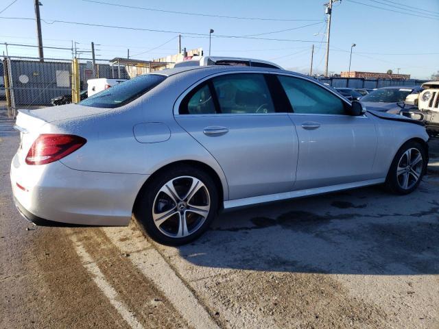 2019 Mercedes-Benz E 300 - Фото 3