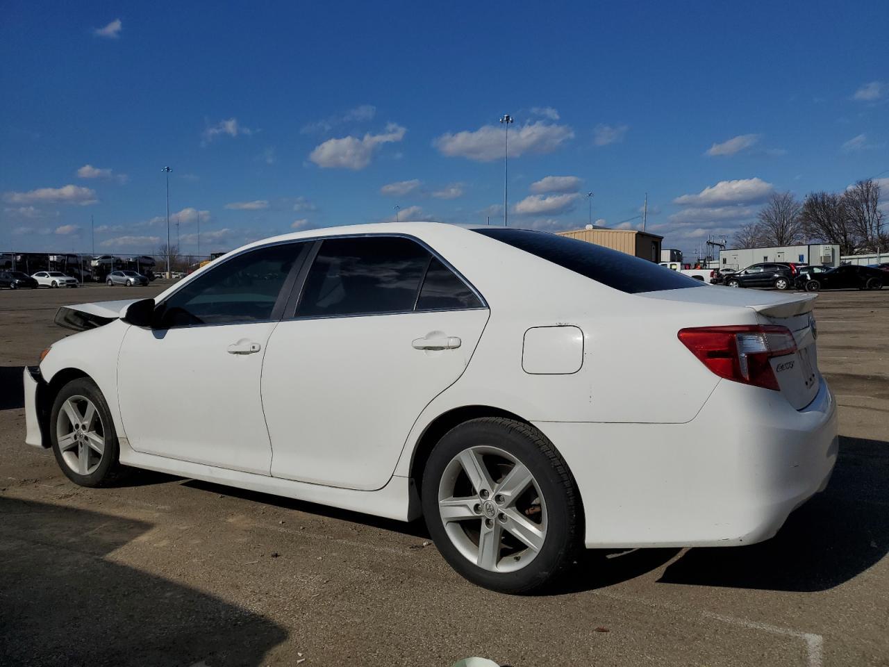 2012 TOYOTA CAMRY BASE - Фото 2