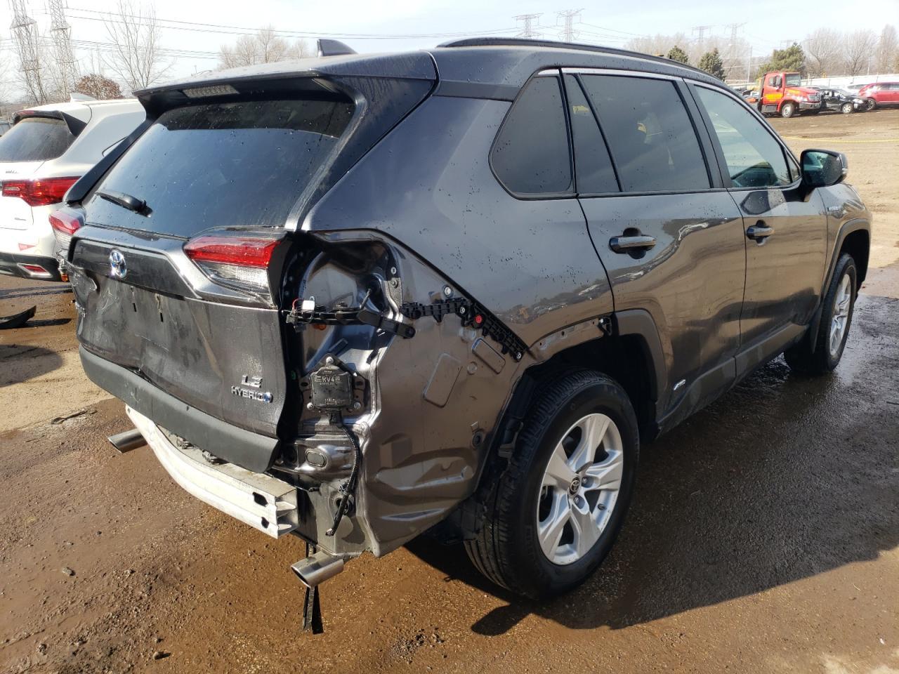 2021 TOYOTA RAV4 LE - Фото 3