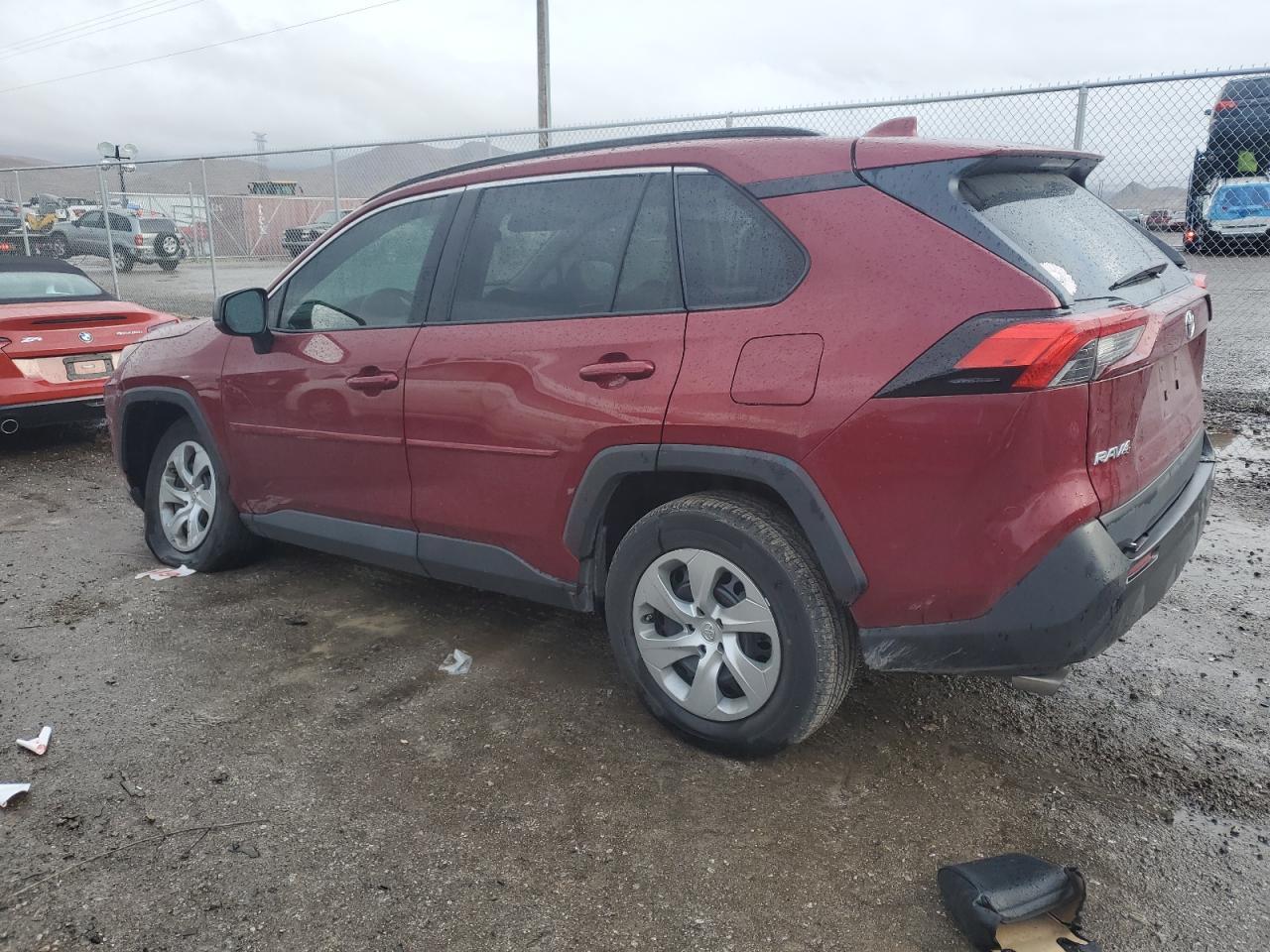 2021 TOYOTA RAV4 LE - Фото 2
