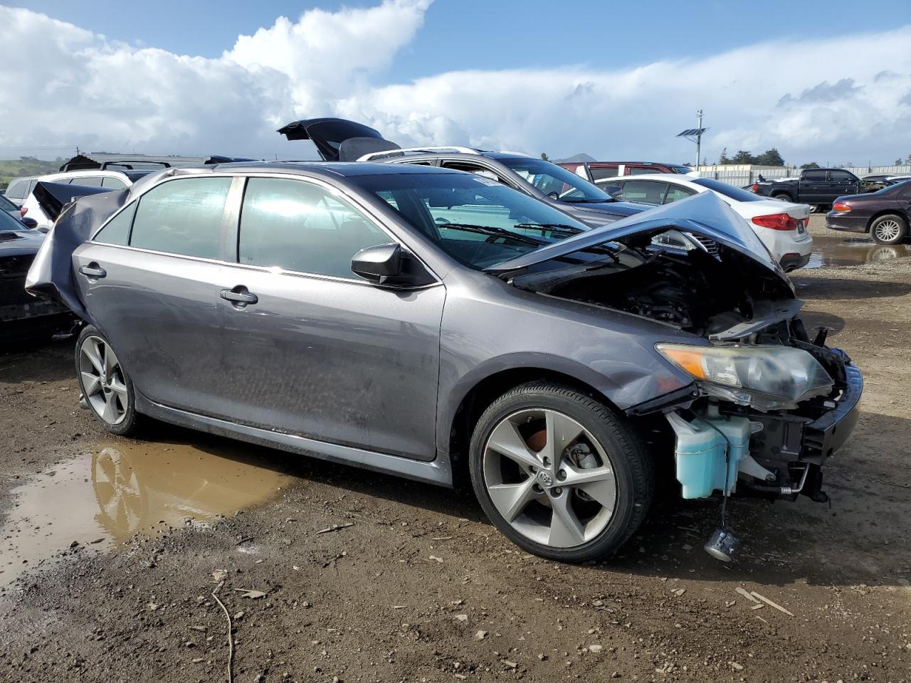 2014 TOYOTA CAMRY L - Image 4