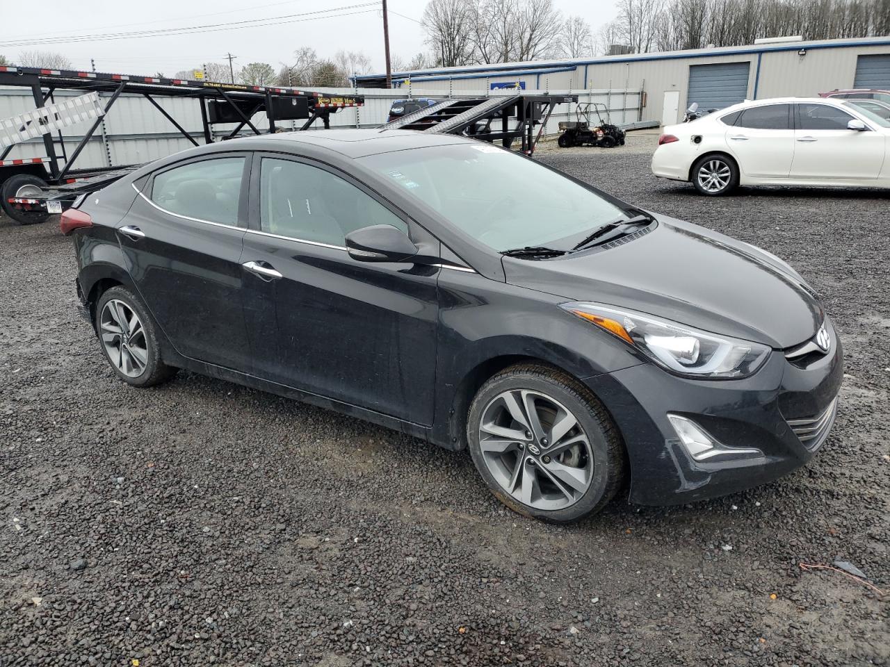 2015 HYUNDAI ELANTRA SE - Image 4