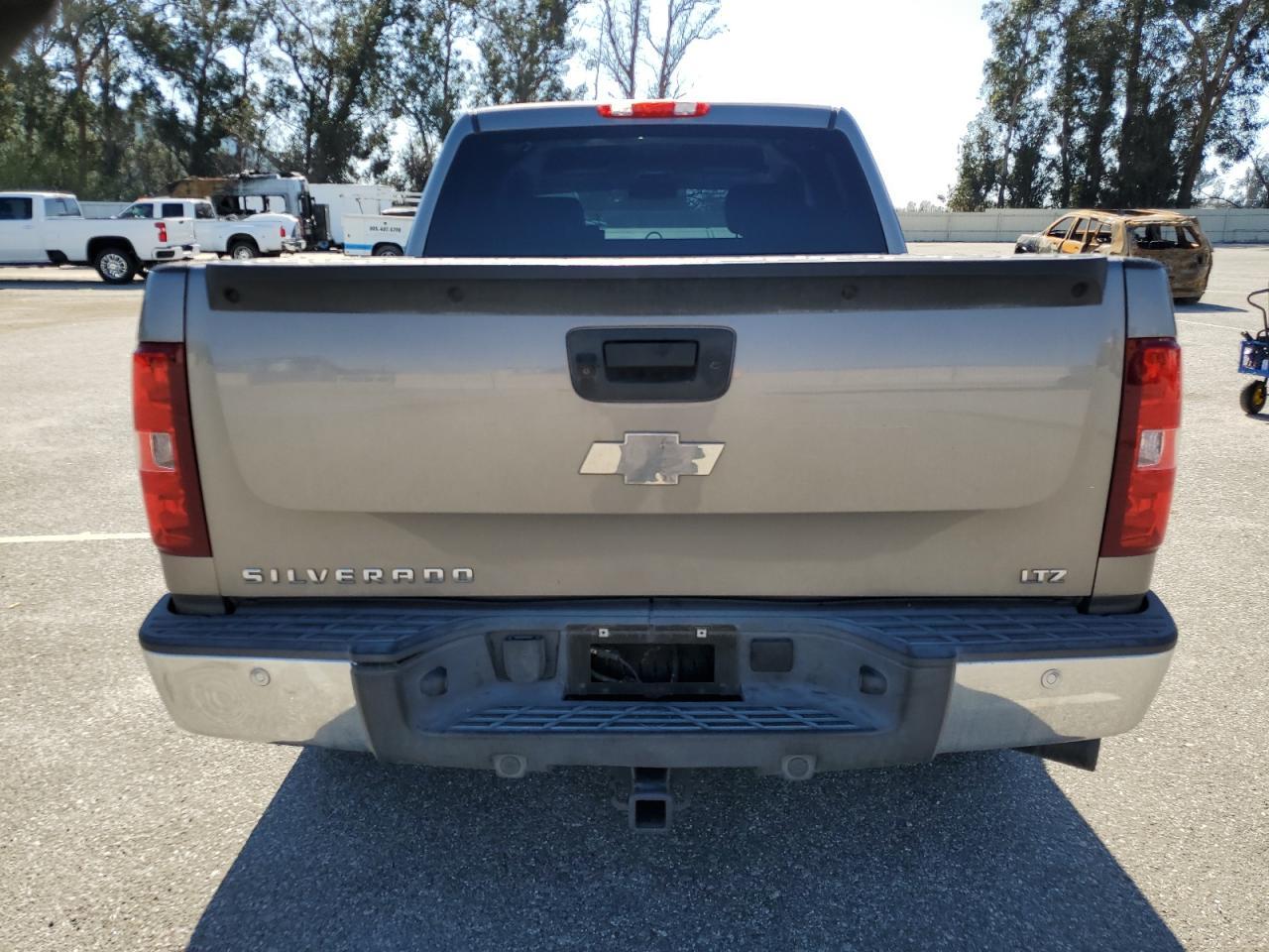 2013 CHEVROLET SILVERADO - Фото 6