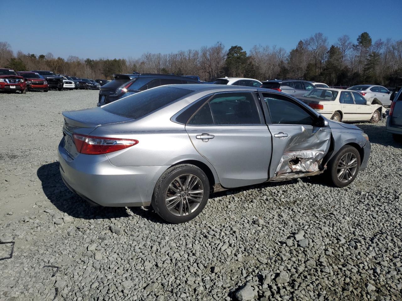 2016 TOYOTA CAMRY LE - Image 3
