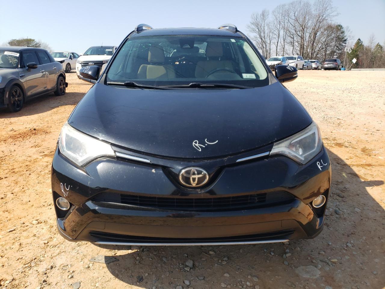 2017 TOYOTA RAV4 XLE - Фото 5
