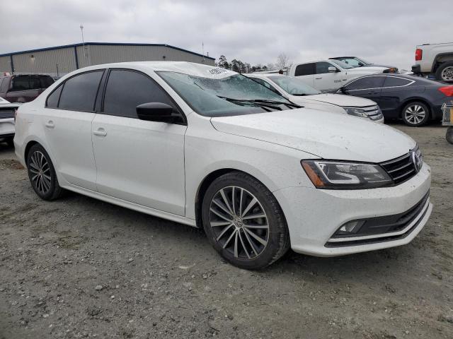 2016 Volkswagen Jetta Sport - Image 4