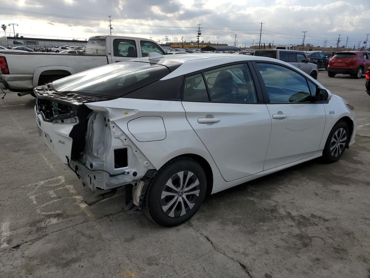 2022 TOYOTA PRIUS PRIM - Image 3