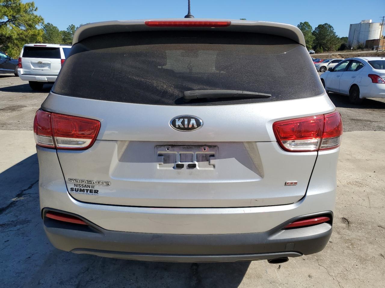 2017 KIA SORENTO LX - Image 6