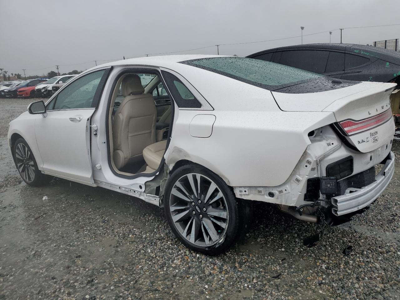 2019 LINCOLN MKZ RESERV - Image 2
