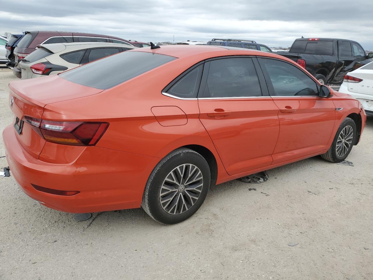 2019 VOLKSWAGEN JETTA SEL - Фото 3