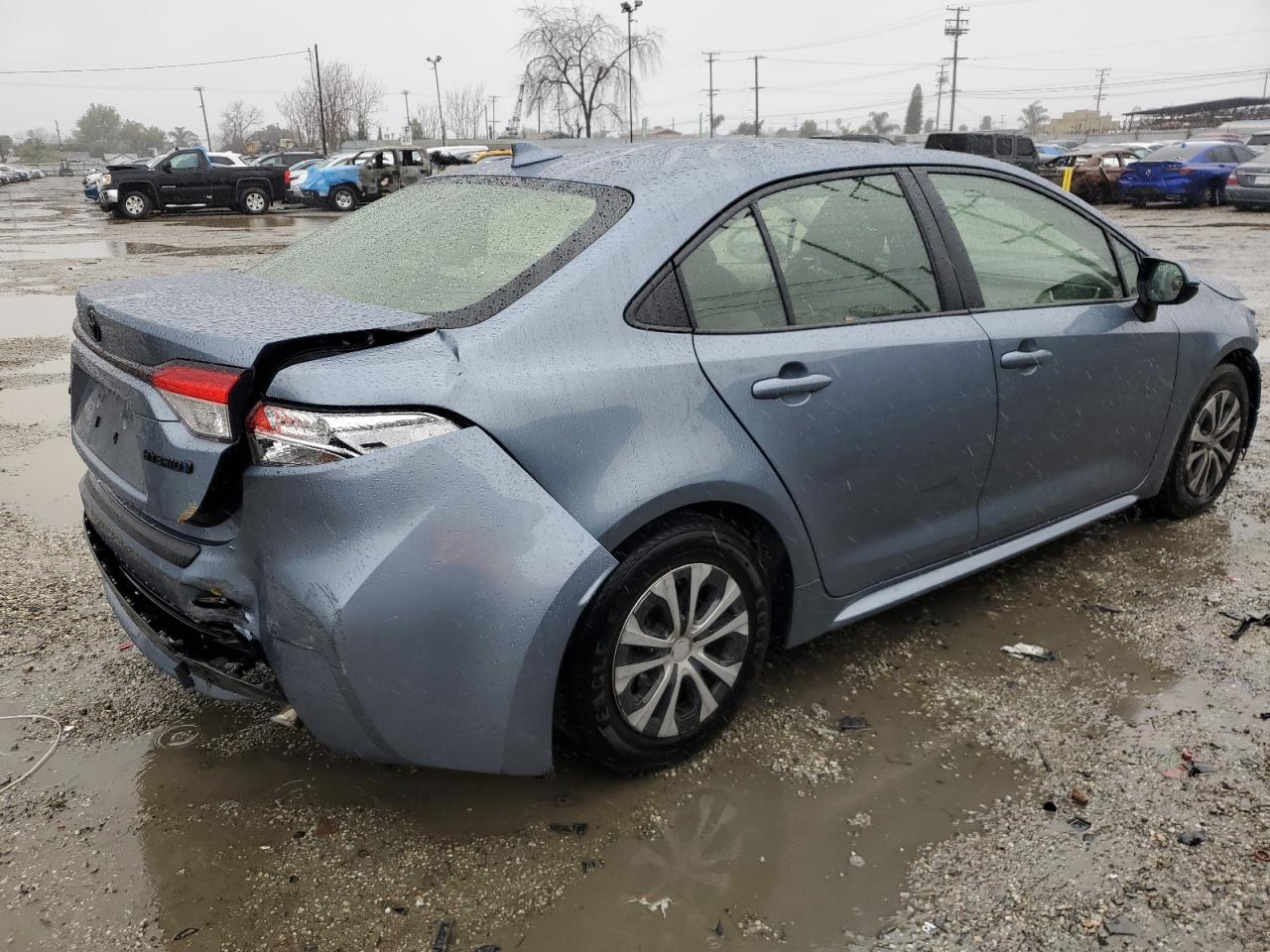 2020 TOYOTA COROLLA LE - Фото 3