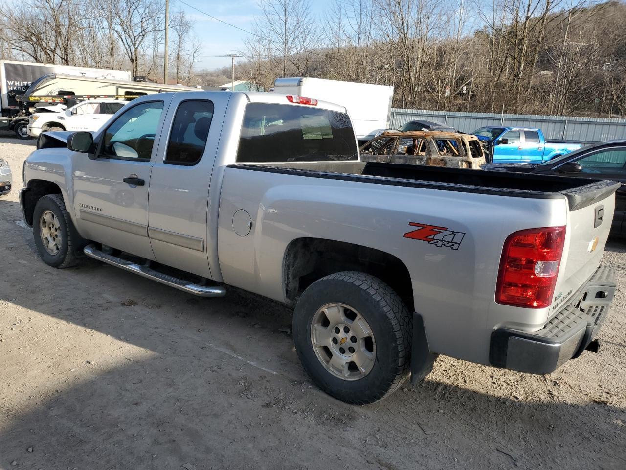 2012 CHEVROLET SILVERADO - Фото 2