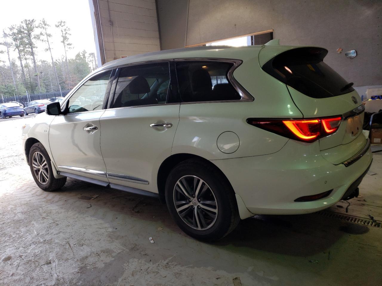 2017 INFINITI QX60 - Image 2