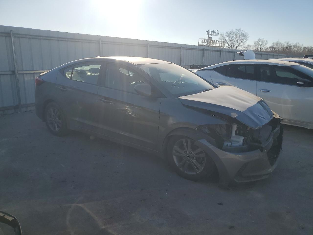 2018 HYUNDAI ELANTRA SE - Image 4