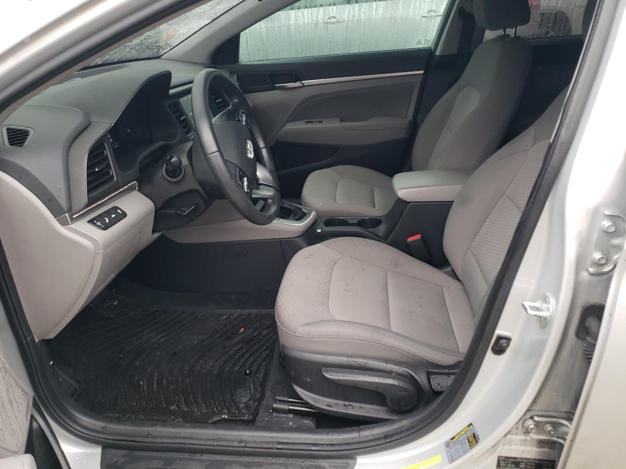 2019 HYUNDAI ELANTRA SE - Фото 7