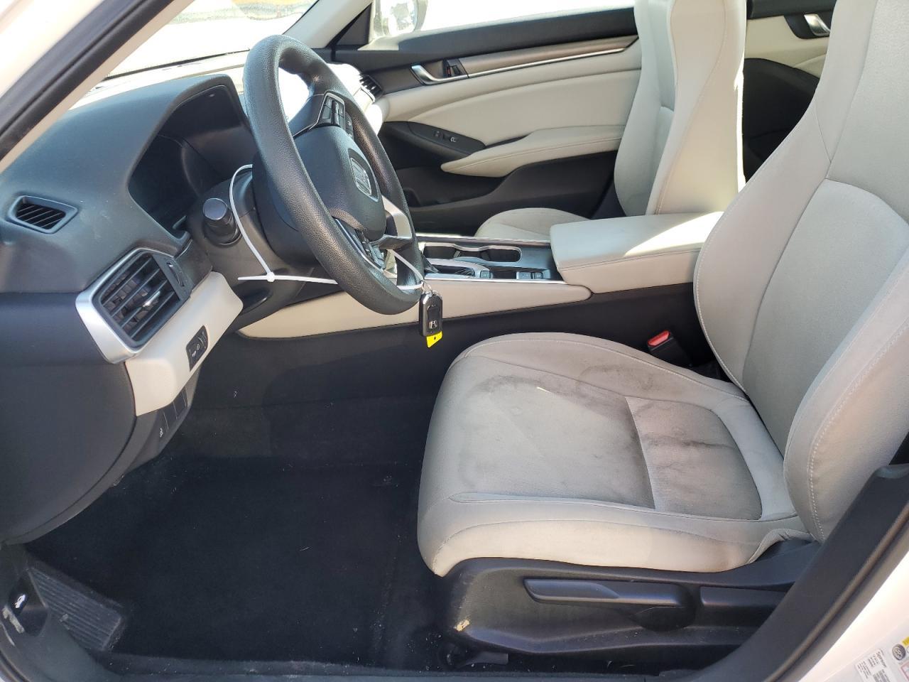 2018 HONDA ACCORD LX - Image 7