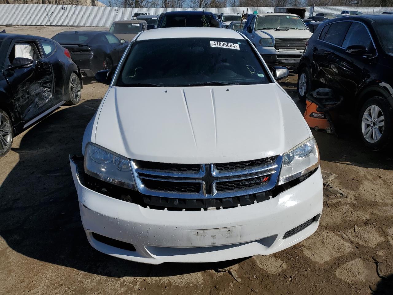 2014 DODGE AVENGER SE - Фото 5