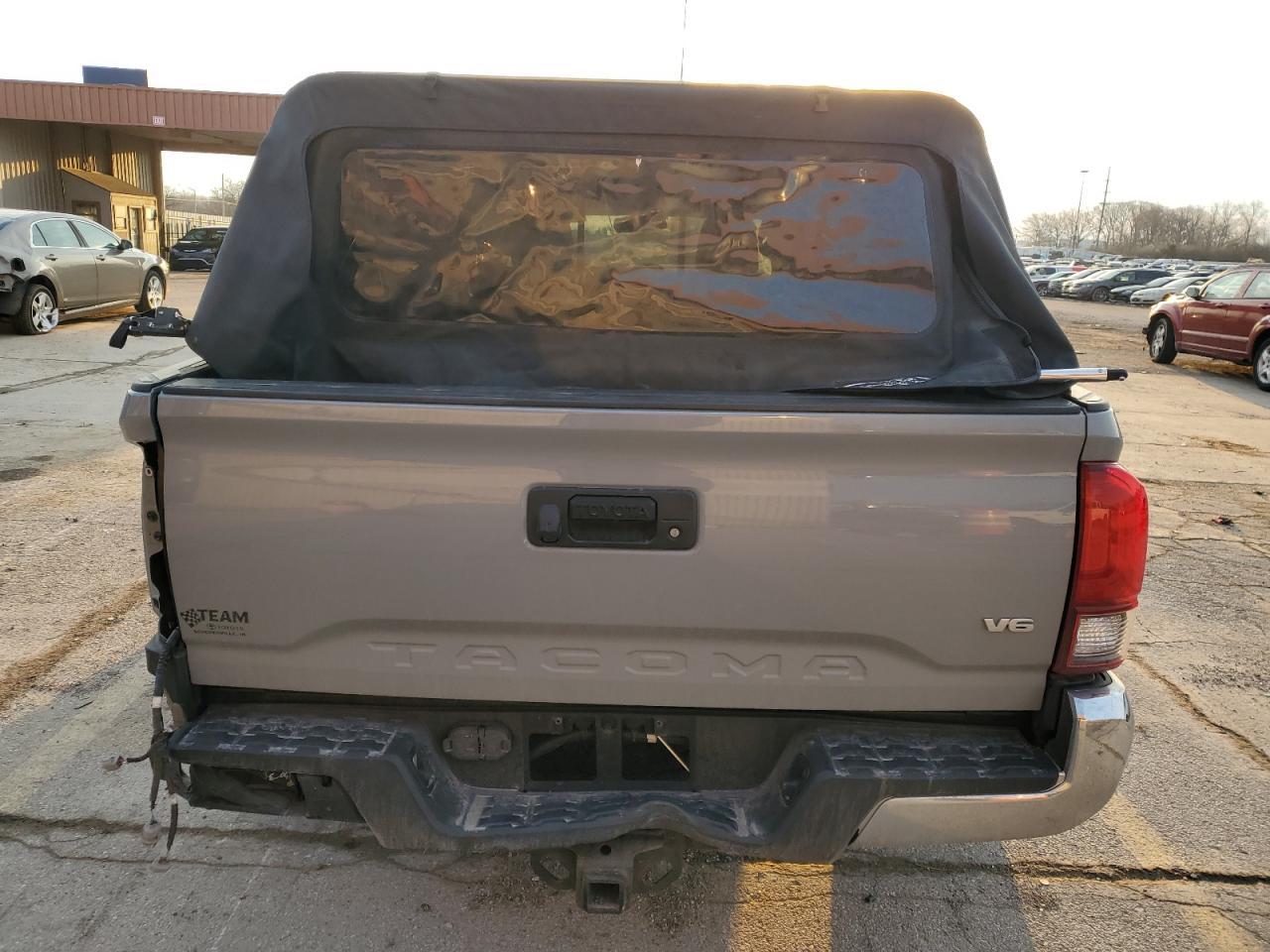 2019 TOYOTA TACOMA DOU - Фото 6