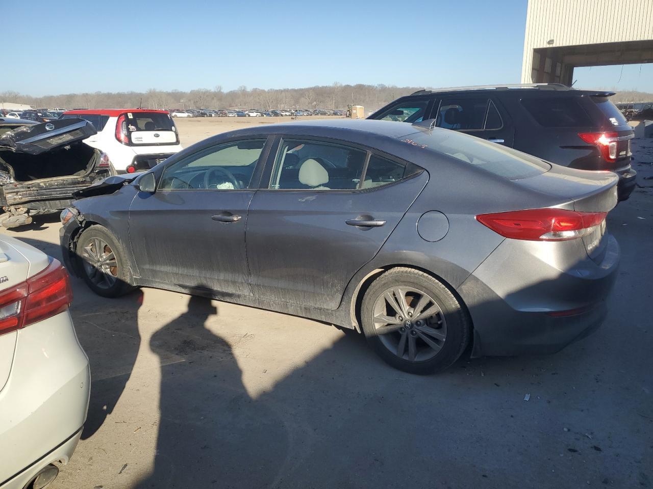 2018 HYUNDAI ELANTRA SE - Image 2