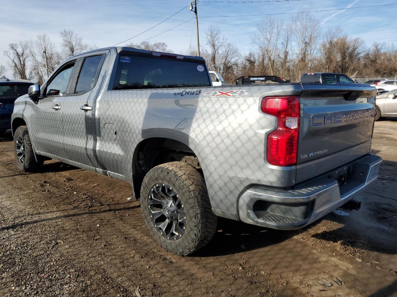 2019 CHEVROLET SILVERADO - Image 2